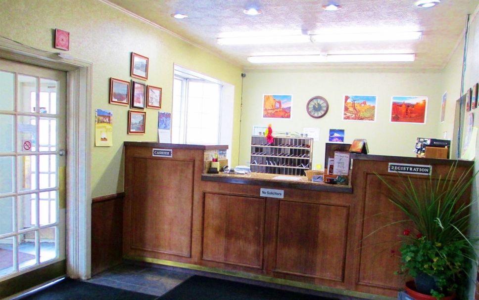 Front desk Photo