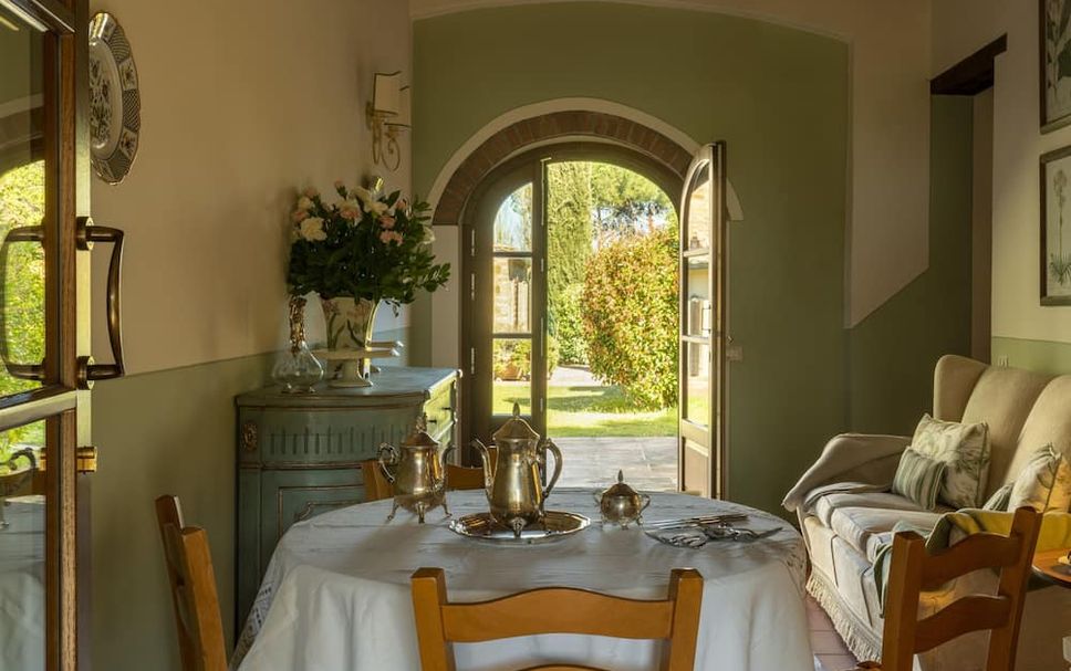 Dining room Photo