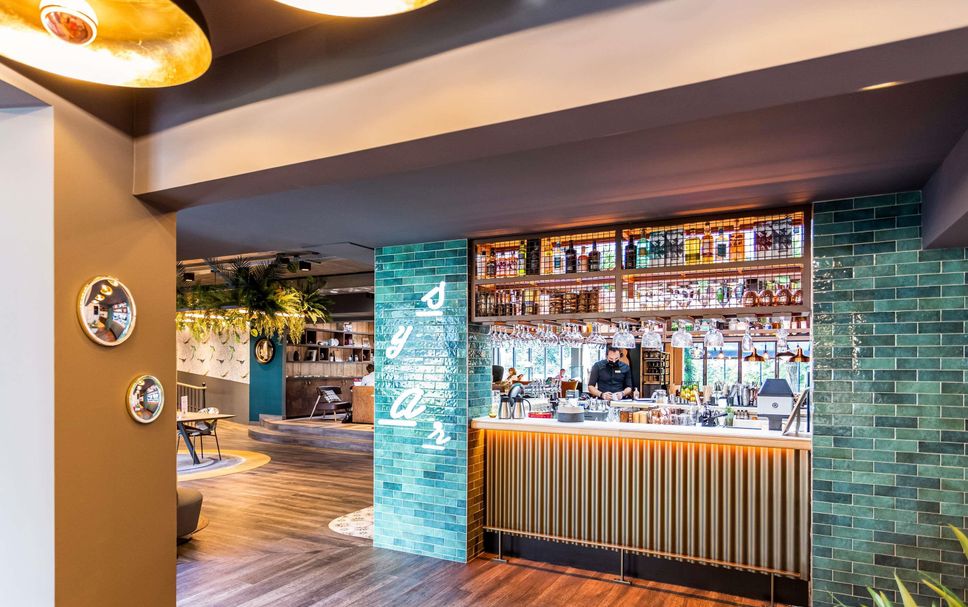 Bar Photo