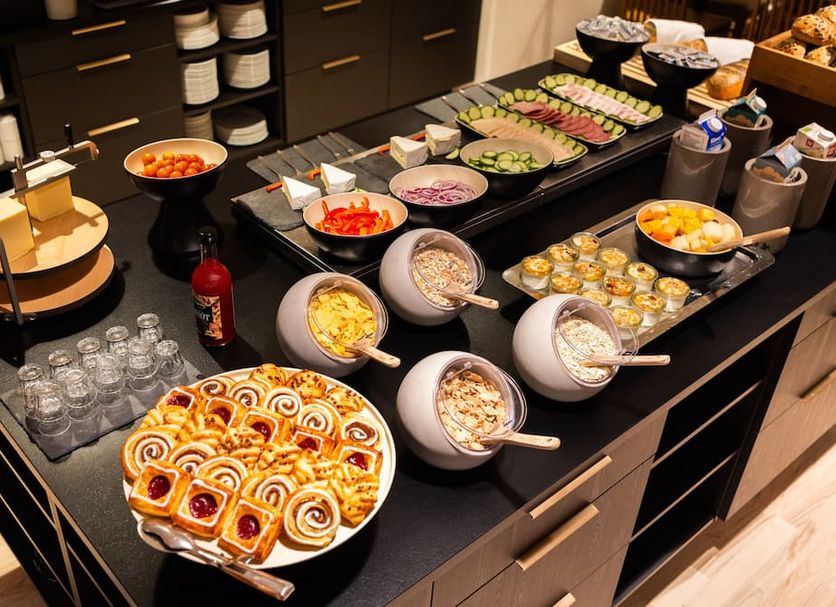 Buffet Photo