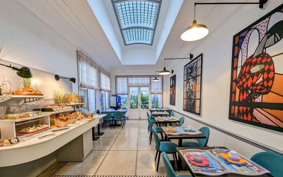 Restaurant Photo
