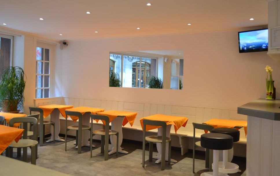 Restaurant Photo