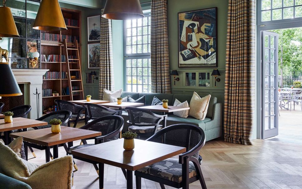 Restaurant Photo