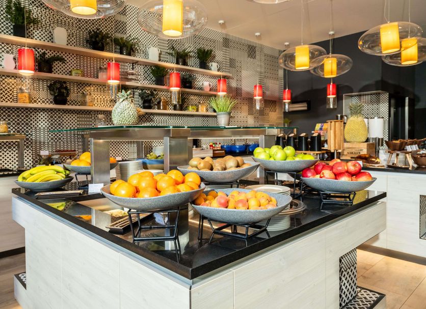 Buffet Photo