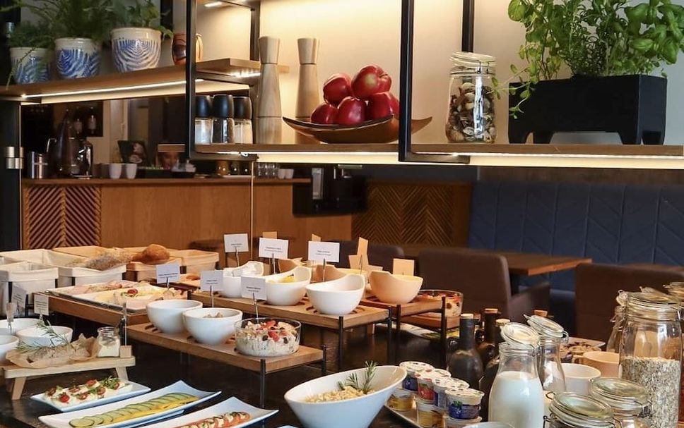 Buffet Photo