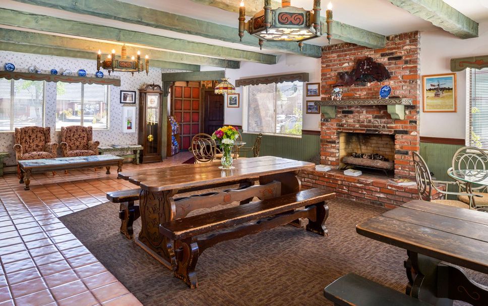 Dining room Photo