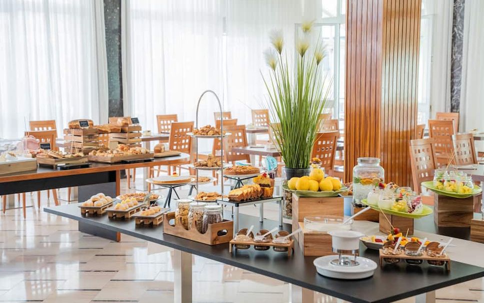 Buffet Photo